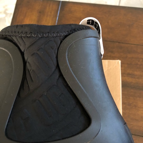 UGG Chevonne rain boots - Picture 4 of 9